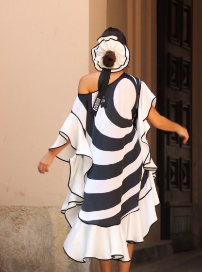 Dramatic Jadran Caftan - Image 2