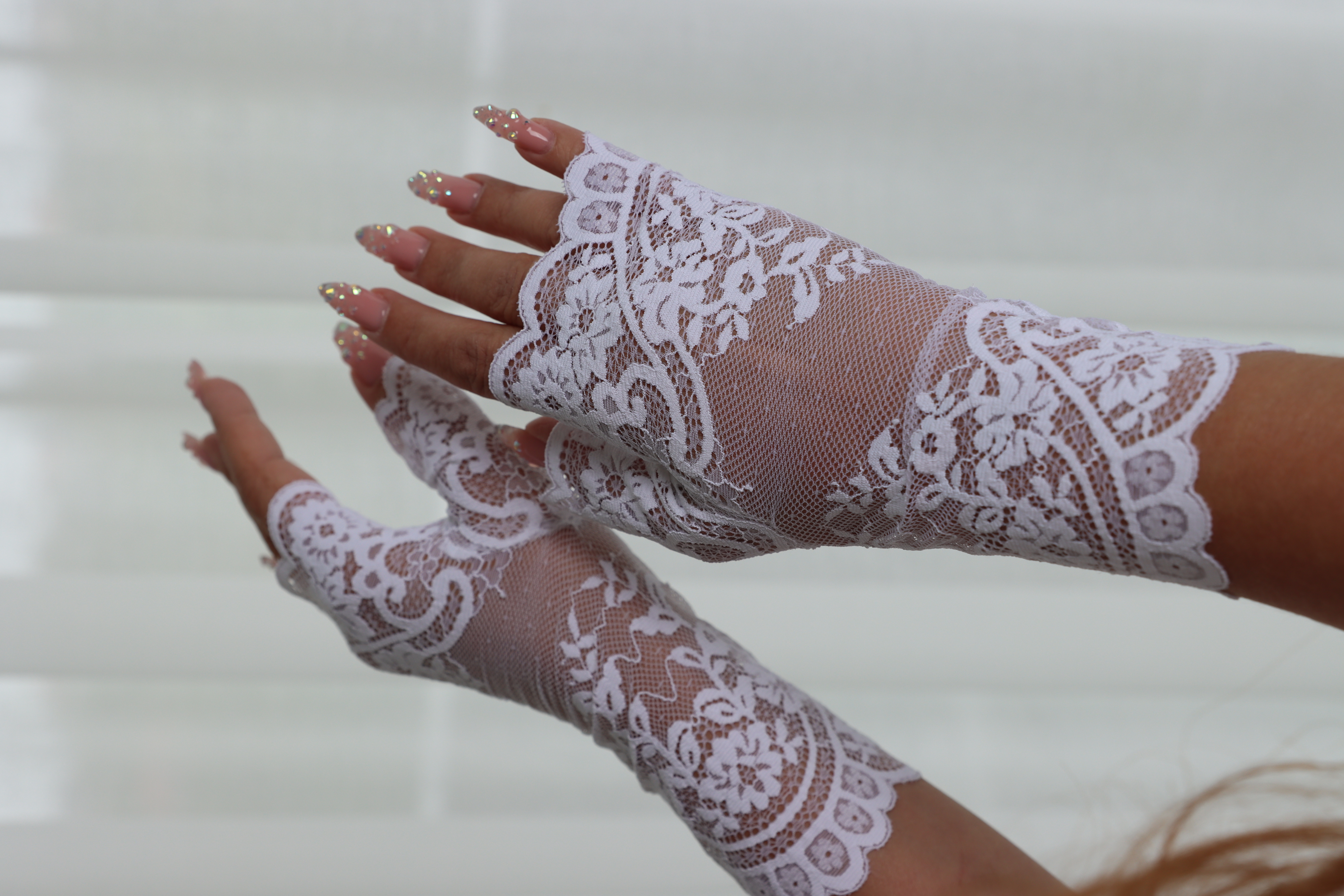 White lace gloves - Image 4